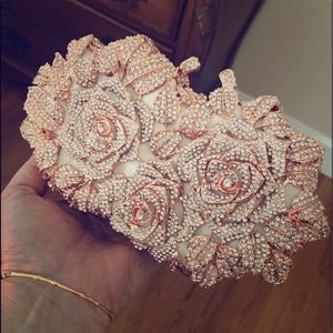 ❤️❤️❤️GORGEOUS CRYSTAL ENCRUSTED ROSE GOLD CLUTCH